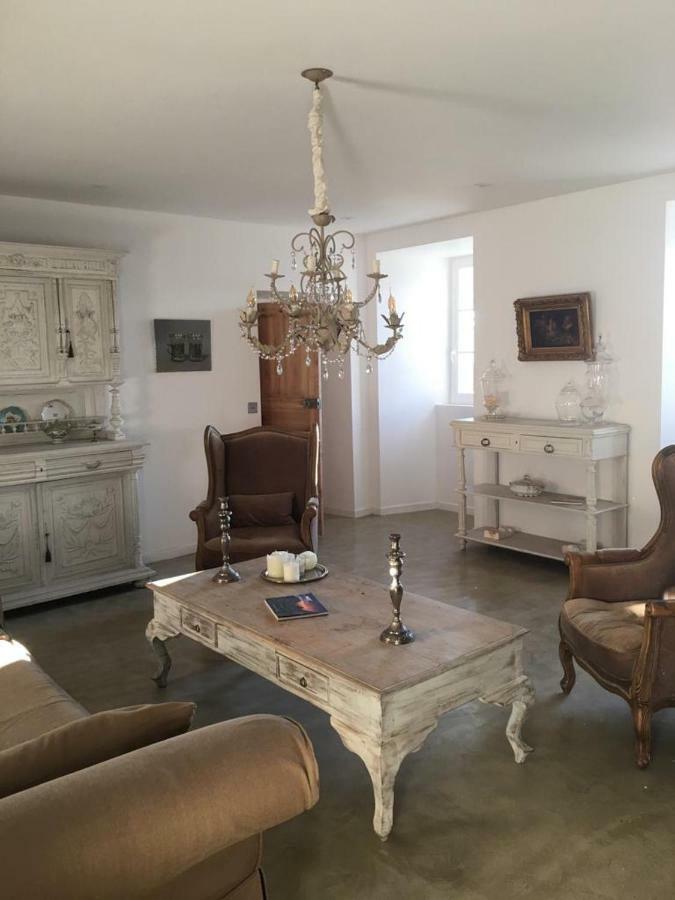 La Cure Grande Maison De Charme De 2 A 14 Personnes Saint-Urcize Esterno foto