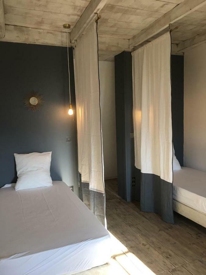 La Cure Grande Maison De Charme De 2 A 14 Personnes Saint-Urcize Esterno foto