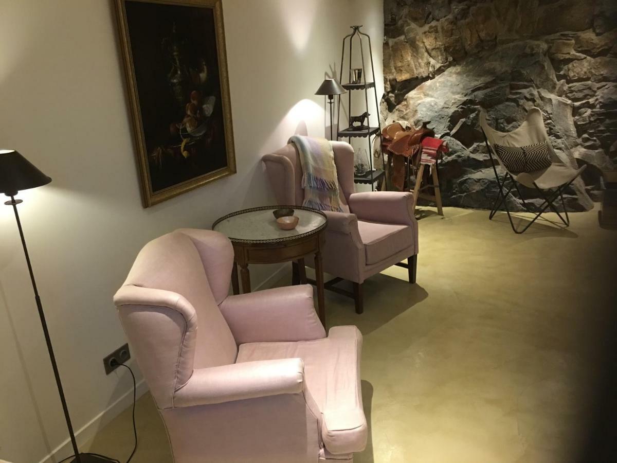 La Cure Grande Maison De Charme De 2 A 14 Personnes Saint-Urcize Esterno foto