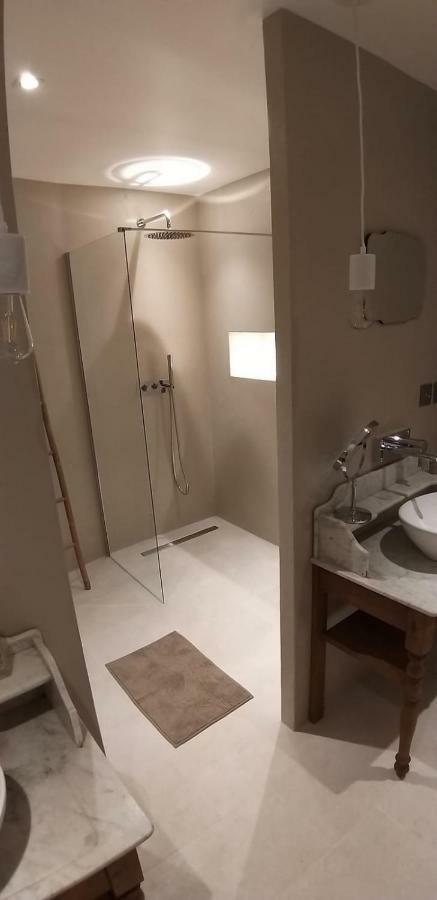 La Cure Grande Maison De Charme De 2 A 14 Personnes Saint-Urcize Esterno foto