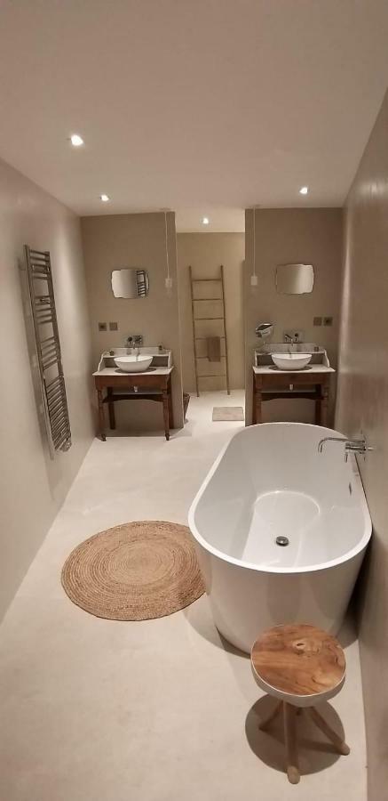 La Cure Grande Maison De Charme De 2 A 14 Personnes Saint-Urcize Esterno foto